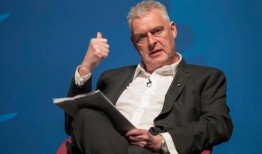 李·安德森加入卢旺达叛乱