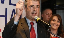 阿拉巴马州反对降低监狱电话费率：一位囚犯的妹妹说，我们需要这种联系