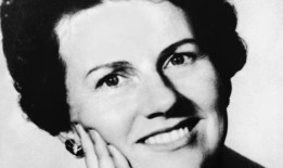 穆丽尔·麦凯的家人会见了凶手，询问她的尸体被埋在哪里的细节