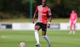 激动人心的南安普顿后卫在最后一天被租借