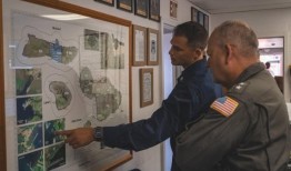 海岸警卫队队员是风暴中平静的声音