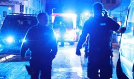 大规模持刀袭击造成至少3人死亡，4人受伤