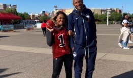 罗伊·s·约翰逊：炒作妈妈，拉梅卡·西尔斯被她的孩子永远不会感受到的“拒绝”所驱使