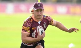 卡尔韦伯的视频剪辑火科特做maroon骄傲