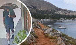 救援人员仍在“非常小”的岛屿上绝望地寻找失踪的电视名人迈克尔·莫斯利博士