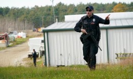 他向当局警告了缅因州的枪手，但他们淡化了他的短信现在他说出来了