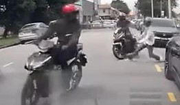 快查：槟城一名卖椰子的小贩是否像一段病毒视频中看到的那样，被悍然抢劫？