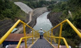 雅加达的目标是改善奇利旺河的流量，作为减轻洪水努力的一部分