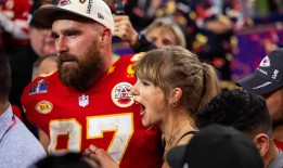 超级碗冠军Travis Kelce在澳大利亚参加悉尼时代之旅