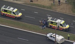 疑似悉尼南部的持刀杀人案导致高速公路关闭