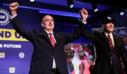 英国警方逮捕了一名在桥上发现人类遗骸的男子