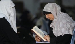 加沙1500名巴勒斯坦人聚集在一起背诵《古兰经》