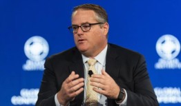 亿万富翁之间的不和可能是从一顶厨师帽开始的