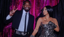 嘻哈歌手在离婚后宣布怀孕