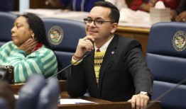 库克县要求最后一刻扩大带薪休假