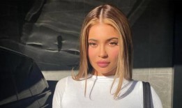 凯莉·詹娜带着她的孩子Stormi和Aire来到意大利