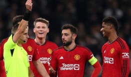 曼联在哥本哈根混乱的比赛中输掉比赛，黑格对拉什福德的“严厉”红牌表示遗憾