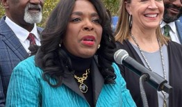 休厄尔以400万美元的价格为谷溪铁路和小径提供资金，将CrossPlex与红山公园连接起来