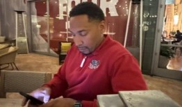 罗伊·s·约翰逊：炒作妈妈，拉梅卡·西尔斯被她的孩子永远不会感受到的“拒绝”所驱使