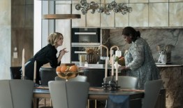 在百老汇出演CBS的《埃尔斯贝斯》12次