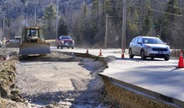阿拉斯加可能是你度过白色圣诞节的最佳选择，因为美国的滑雪胜地只会下雨，而不会下雪