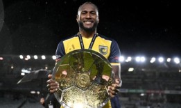 卡尔塔克错过了母亲的葬礼，去享受水手之旅