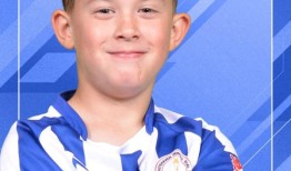 杰伊·卡特梅尔：第一张8岁男孩的照片，他在农场被枪杀，人们纷纷向他致敬