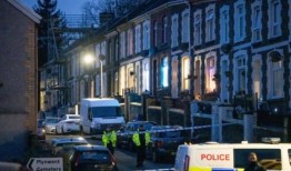 第一张照片是女人和未出生的孩子一起被刺死