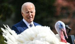 拜登在81岁生日的讲话中把泰勒·斯威夫特和布兰妮·斯皮尔斯搞混了