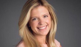 亲爱的安妮：一个朋友一直在为孩子们举办奢侈的派对，但她负担不起