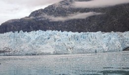 这位马来西亚人的梦想成真了，他在寒冷的阿拉斯加乘坐游轮
