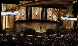 更早的奥斯卡直播会吸引更多观众吗？美国广播公司计划在2024年尝试晚上7点播出