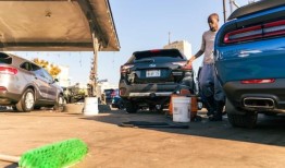 一个时代的终结：伯明翰的洗车店关门了，这家洗车店在社区经营了31年