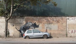 班克斯最新的伦敦系列艺术作品背后的含义是什么？