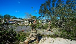 艾维将阿拉巴马州国民警卫队部署到佛罗里达州和北卡罗来纳州，帮助飓风恢复