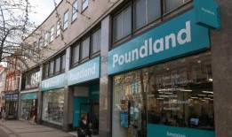 由于红海航运中断，英国推迟了夏季库存