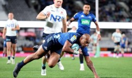 十字军，酋长的最爱，作为新西兰橄榄球队支持澳大利亚球队在超级橄榄球太平洋