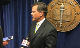 加强阿拉巴马州公共记录法的法案通过委员会