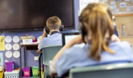 公立学校正从慈善机构获得资金，但却发现这是有条件的