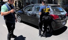 在罗萨里奥，一名男子因抢劫安东内拉·罗库佐家族的超市而被捕