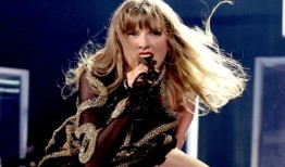 泰勒·斯威夫特的时代之旅创下了22亿美元的票房纪录