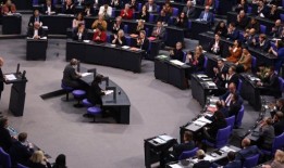 德国将突破债务上限解决预算危机