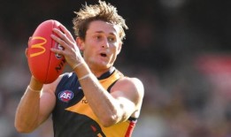 乌鸦队在AFL剩下的赛季中失去了受伤的克劳奇