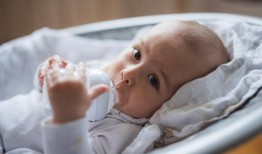 当人们说蠢话的时候，我就帮他们筹集善款